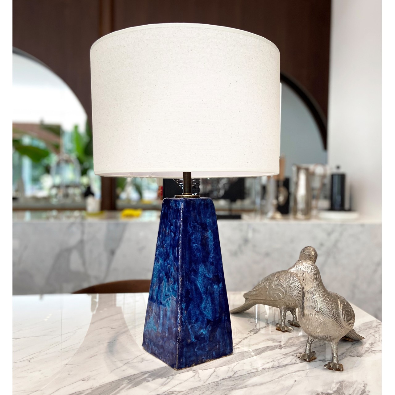 triangle-ceramic-table-lamp