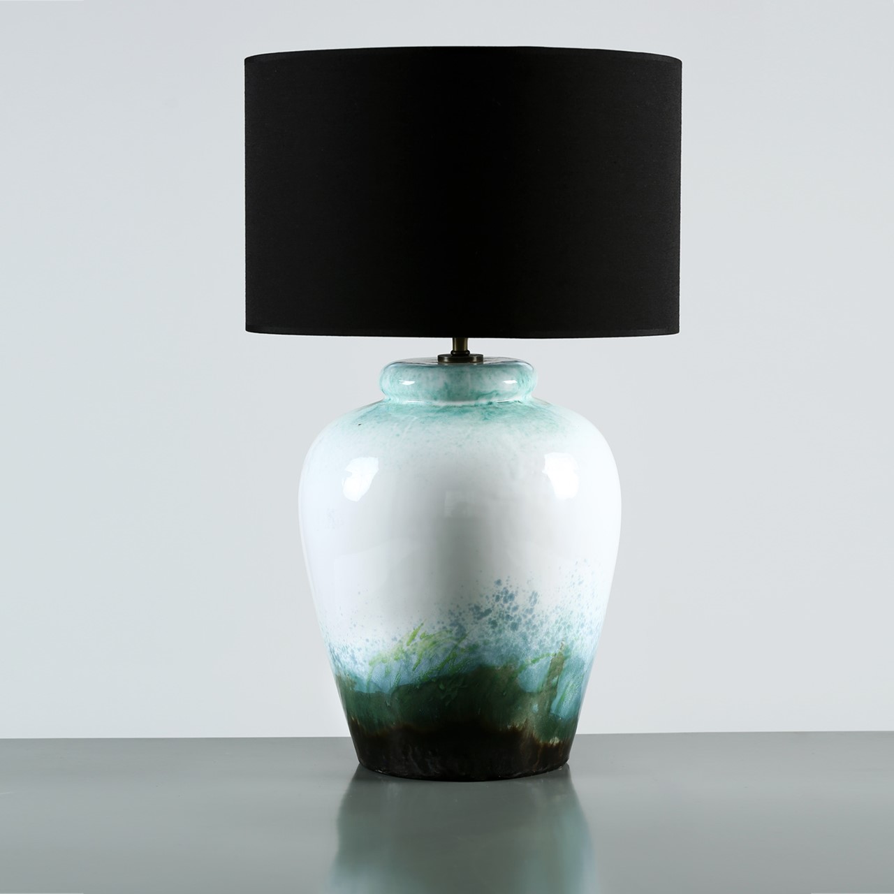 gorgeous-white-ceramic-lamp