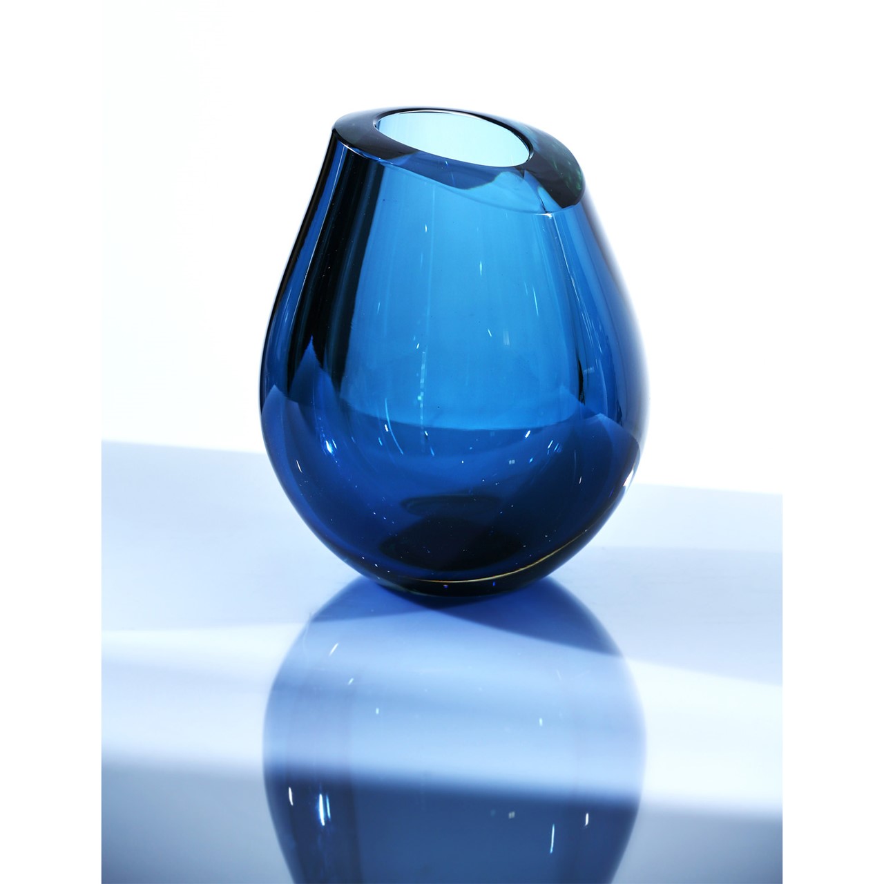 harmony-blue-vase