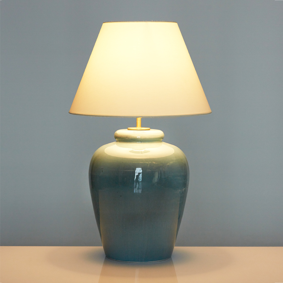 gorgeous-blue-ceramic-lamp