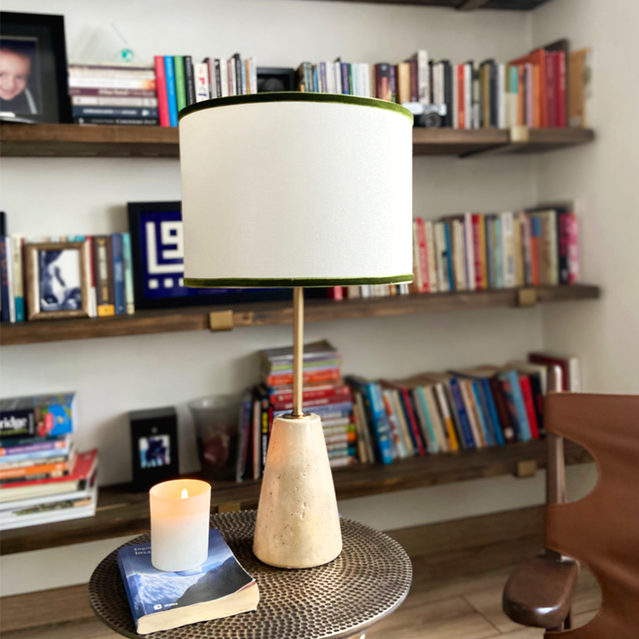 shorty-cone-beige-table-lamp