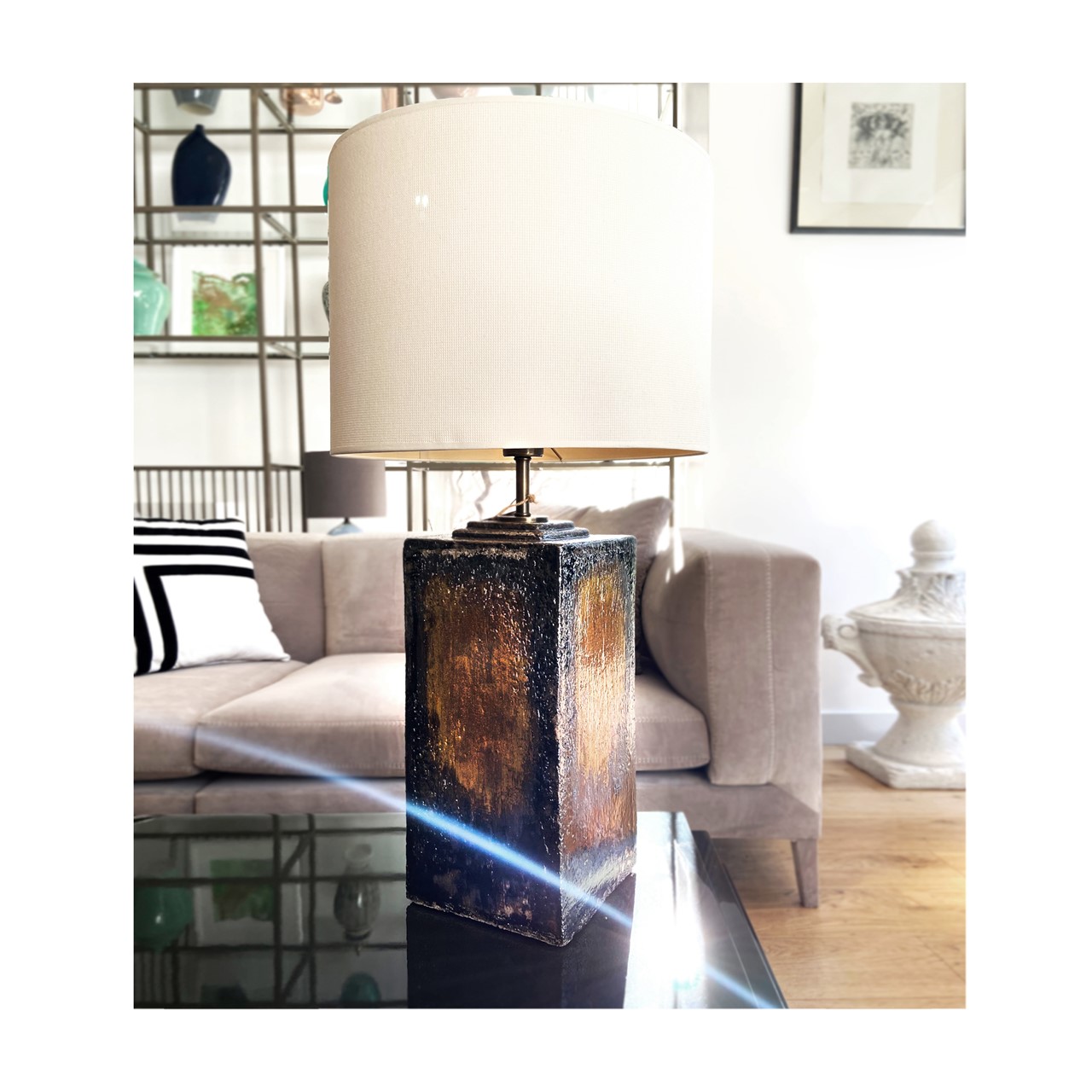 Picture of Big Square Lamp (Gold/Brown)