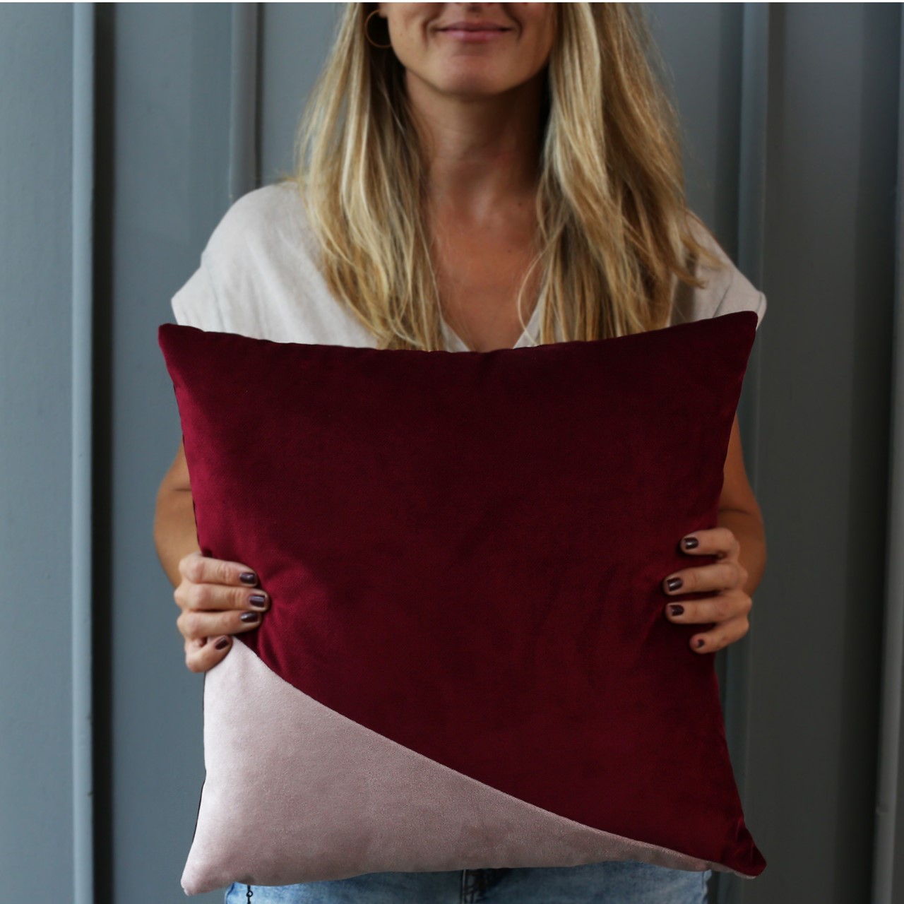 triangle-burgundy/pink-velvet-pillow
